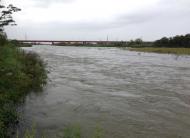 川の様子と河川放流量